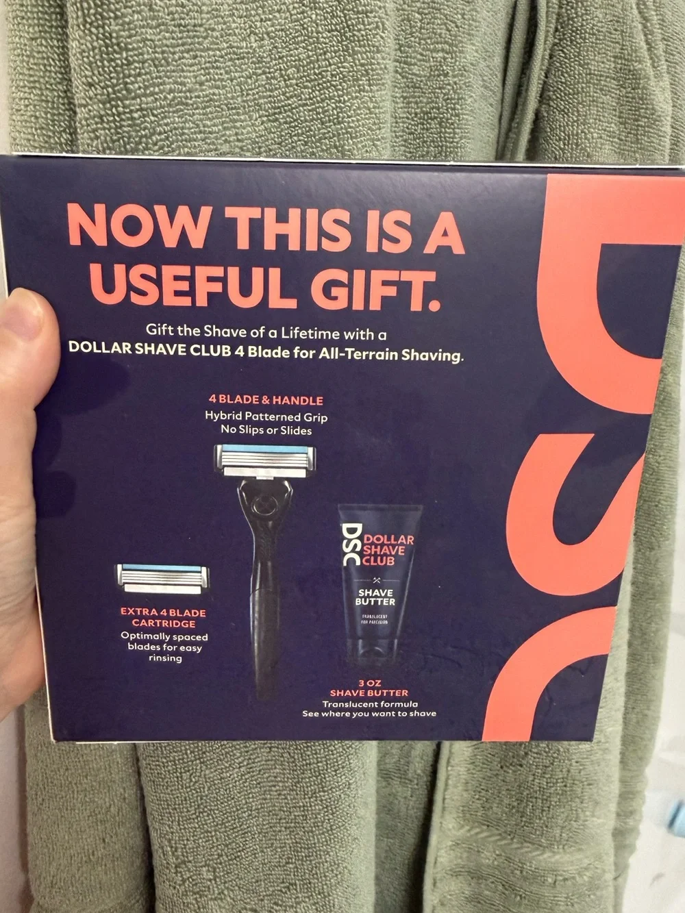 Dollar Shave Club 4-Blade Shave Gift Set – Navy